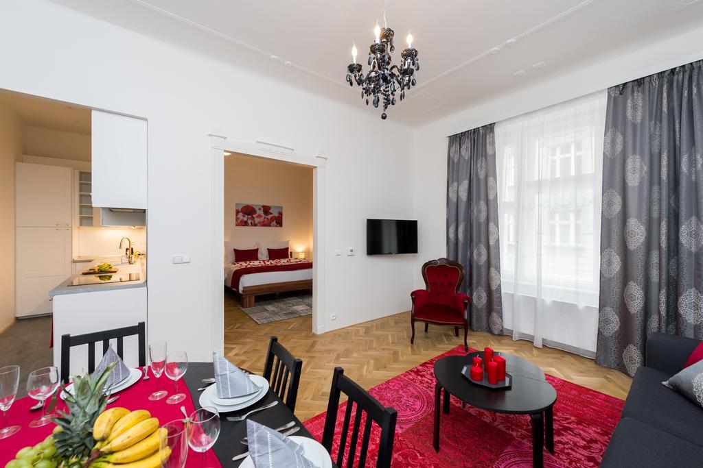 Love To Live Apartments Prague Exterior photo