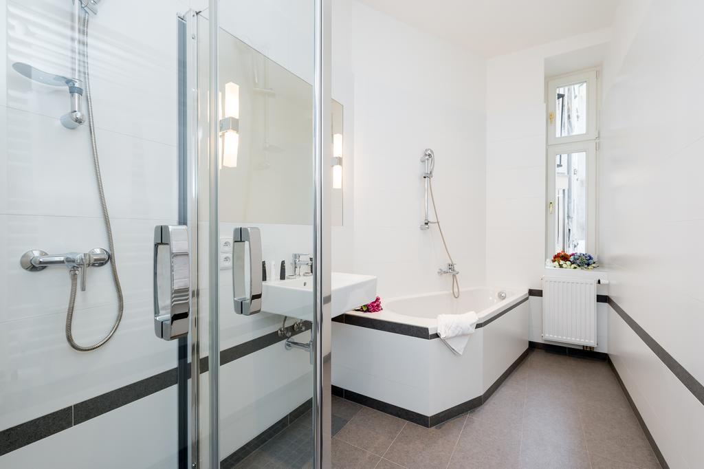 Love To Live Apartments Prague Exterior photo
