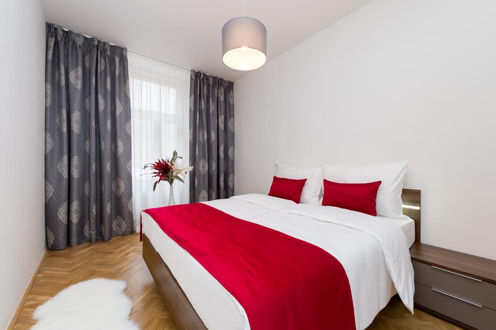 Love To Live Apartments Prague Exterior photo