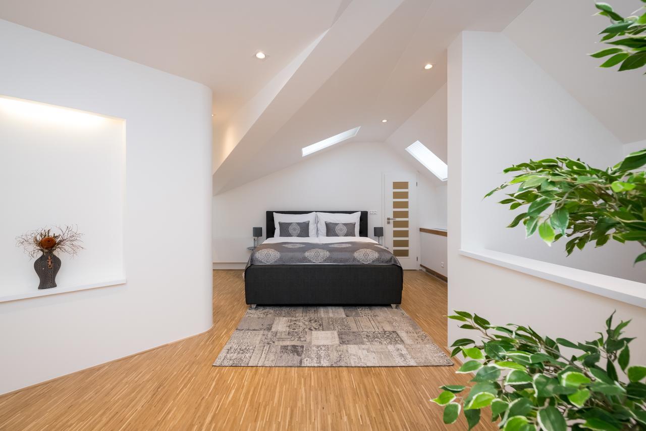Love To Live Apartments Prague Exterior photo